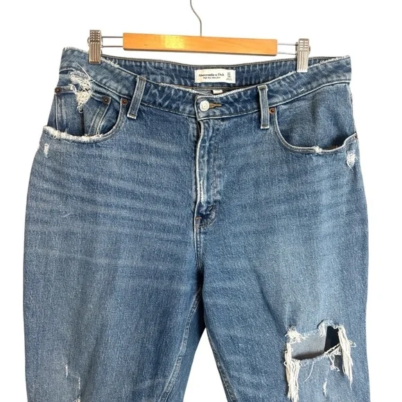 Abercrombie & Fitch Curve Love High Rise Mom Jean Distressed  Cropped Size 14 - Picture 4 of 7